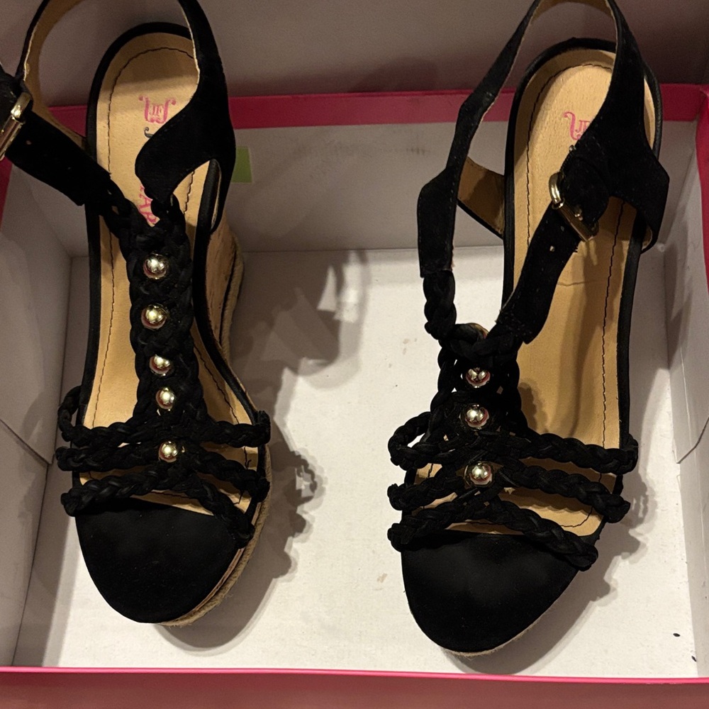 Elegant Black Wedge Sandals
